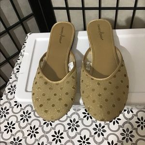 NWOT DANIEL GREEN METALLIC GOLD THREAD DOTS ON FABRIC UPPER SCRUFF SLIPPERS 9M